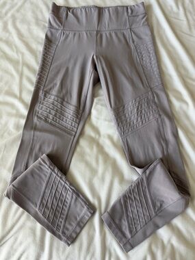 Athleta Salutation Moto Pocket Tights
